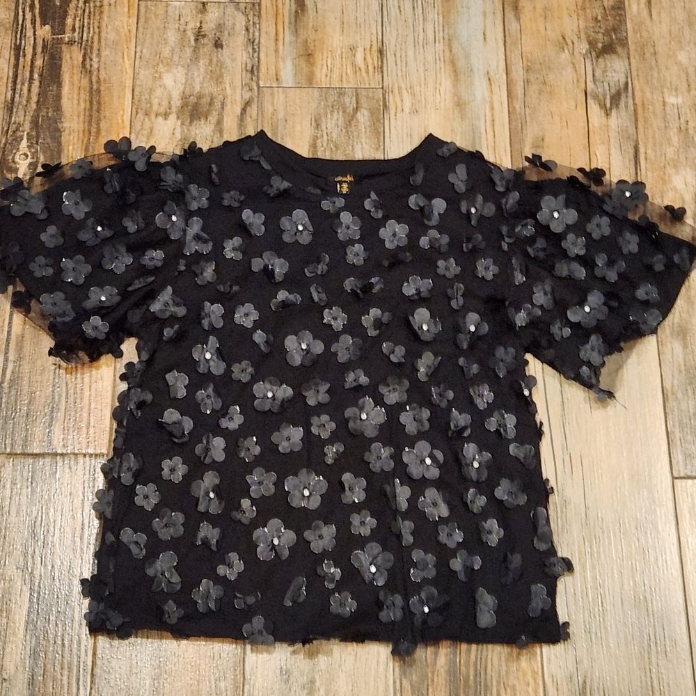 🔸️NWT Black 3D Floral & Rhinestone Oversized Short Sleeve Top Medium